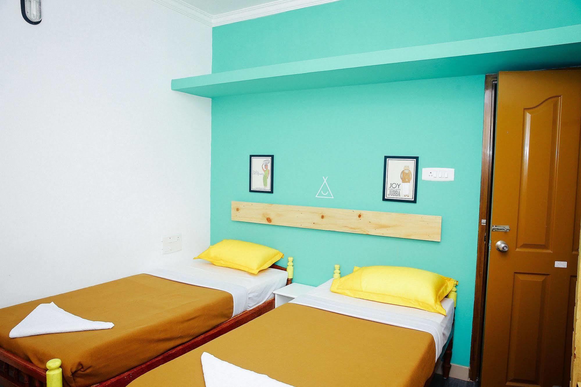 Happy Camper Hostel Kochi Екстериор снимка